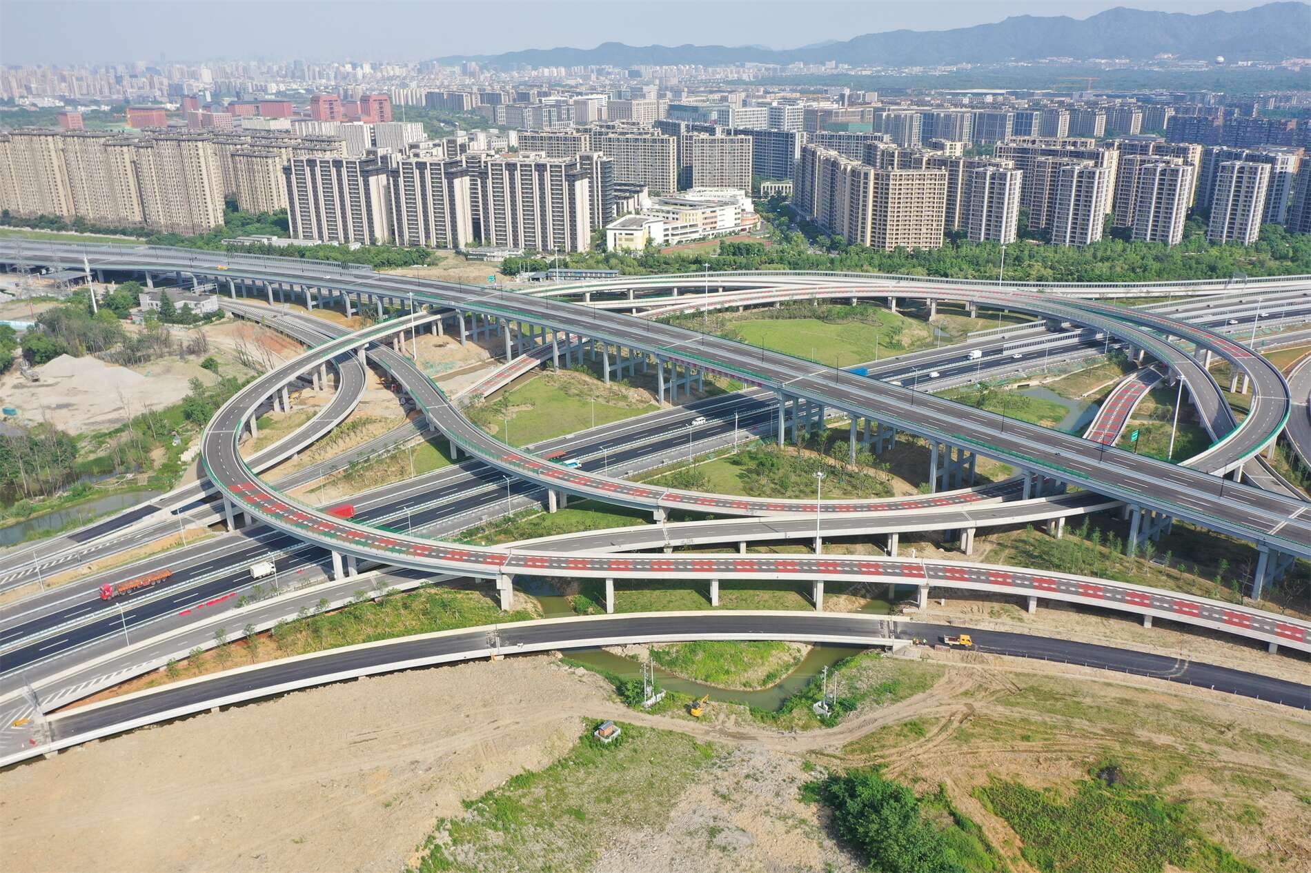 杭州绕城高速公路三墩互通改建工程