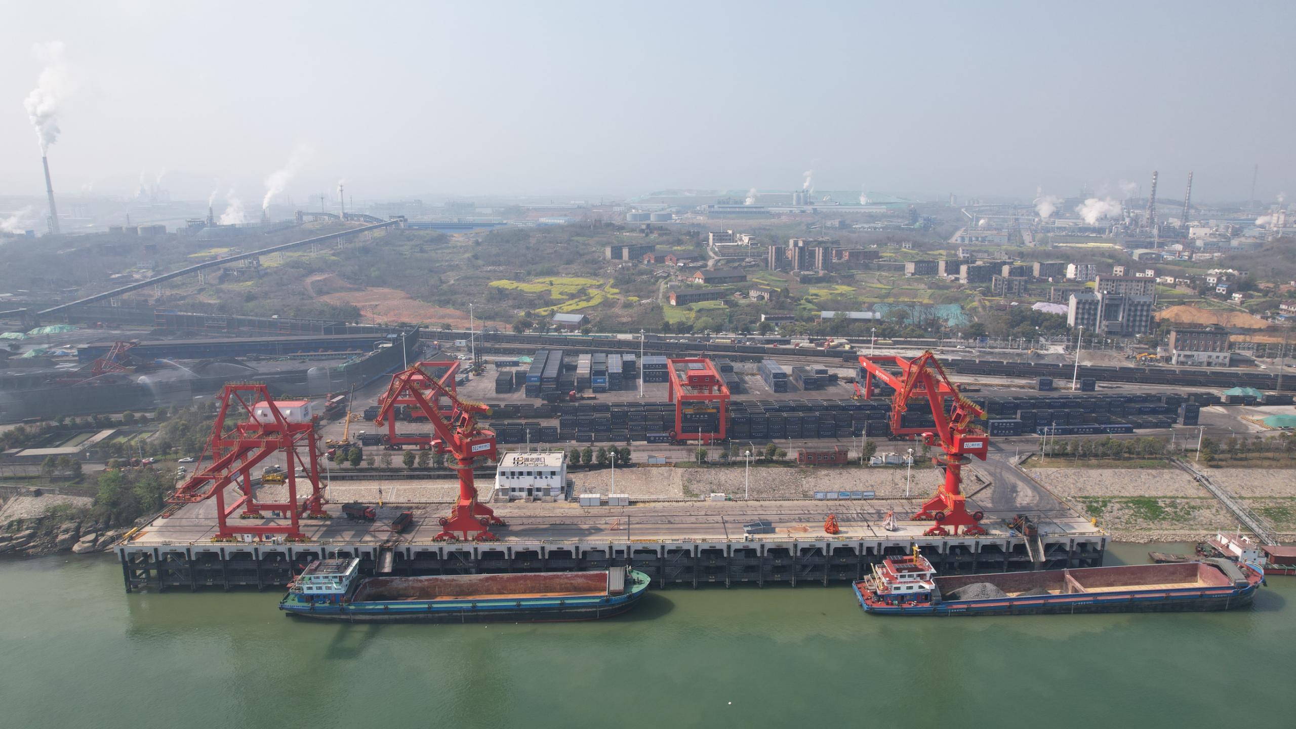 公司勘察设计监理的宜昌港宜都港区枝城作业区铁水联运码头一期工程通过竣工验收 公司勘察设计监理的宜昌港宜都港区枝城作业区铁水联运码头一期工程通过竣工验收